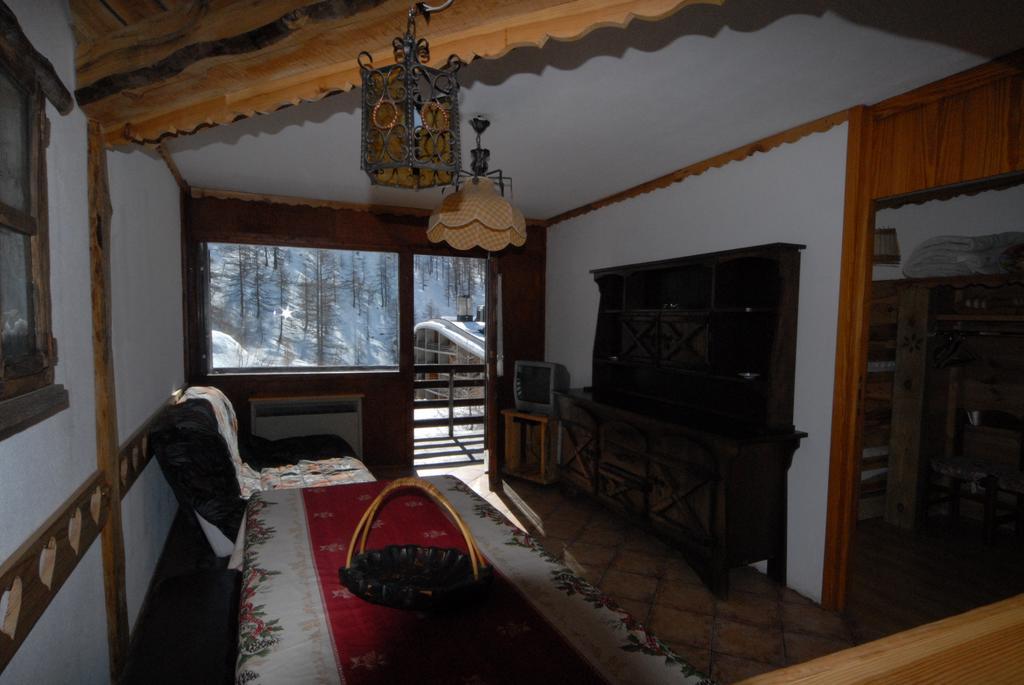 Cromotherapy Apartment Breuil-Cervinia Exterior foto